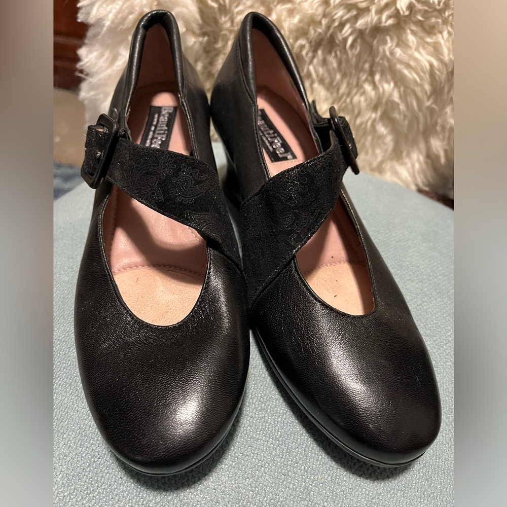 Beautifeel black leather strap wedges